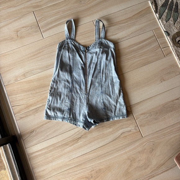 Show Me Your Mumu Mission denim zip up romper - Picture 9 of 9